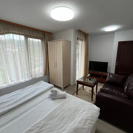 Bayrakova * Dobrinishte