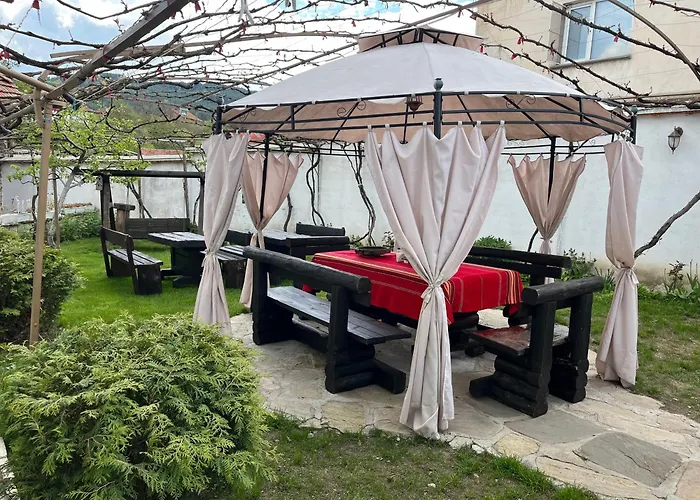 Bayrakova 게스트하우스